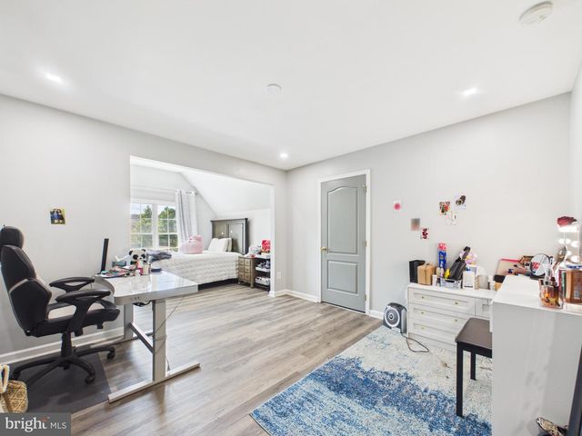 43464 SNICKERSVILLE KILN CT, Ashburn, VA 20148