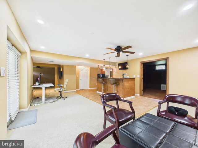 43464 SNICKERSVILLE KILN CT, Ashburn, VA 20148