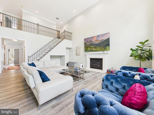 43464 SNICKERSVILLE KILN CT, Ashburn, VA 20148