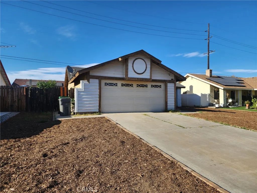 25606 Vista Famoso, Moreno Valley, CA 92551