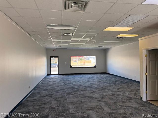 13665 Northline Road, Southgate, MI 48195
