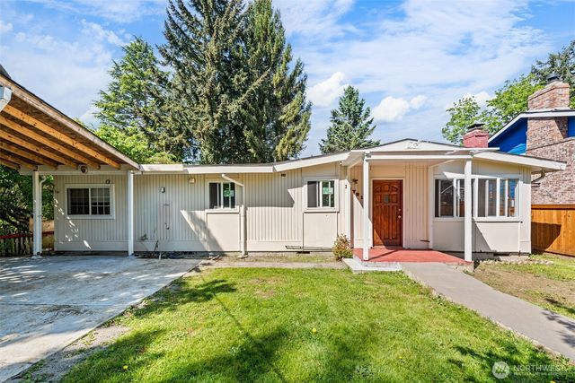 13721 37th Avenue NE, Seattle, WA 98125