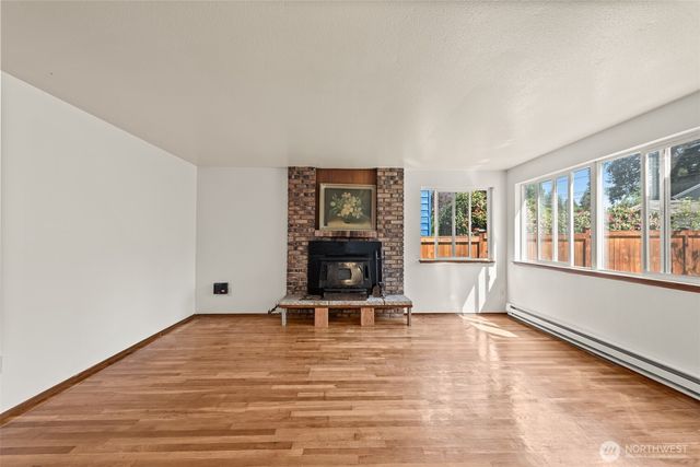 13721 37th Avenue NE, Seattle, WA 98125