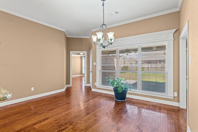 11 Tradewinds Dr, Cabot, AR 72023