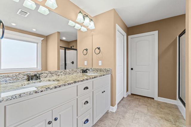 11 Tradewinds Dr, Cabot, AR 72023