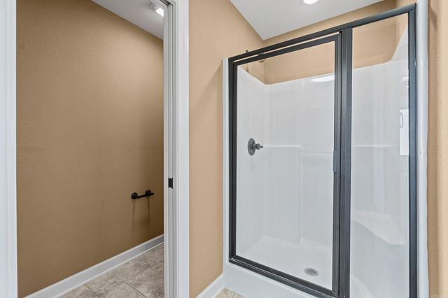 11 Tradewinds Dr, Cabot, AR 72023