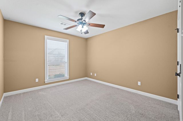 11 Tradewinds Dr, Cabot, AR 72023