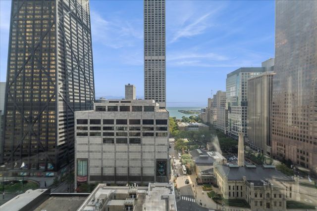 111 E Chestnut Street 22K, Chicago, IL 60611
