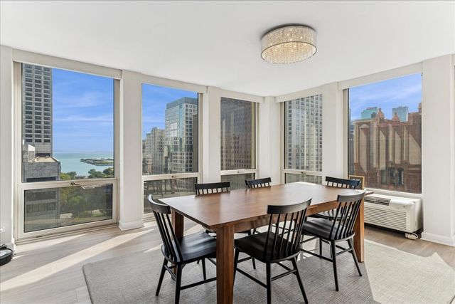 111 E Chestnut Street 22K, Chicago, IL 60611