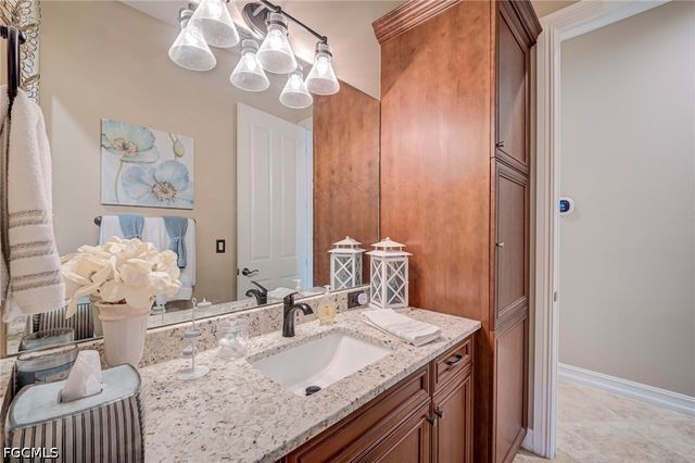 11752 Rosalinda CT, Fort Myers, FL 33912