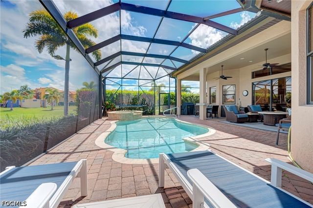 11752 Rosalinda CT, Fort Myers, FL 33912