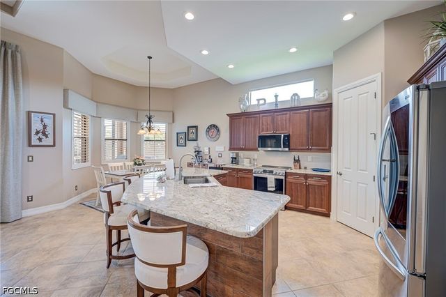 11752 Rosalinda CT, Fort Myers, FL 33912