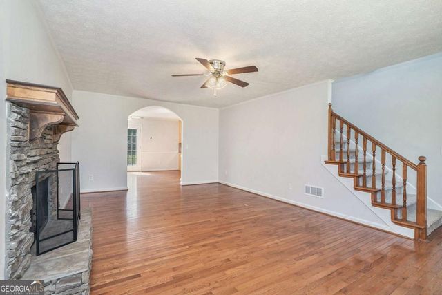 1060 Highway 81, Loganville, GA 30052
