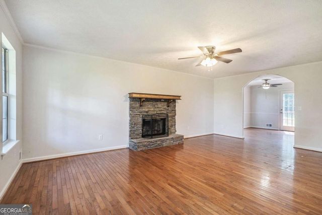1060 Highway 81, Loganville, GA 30052