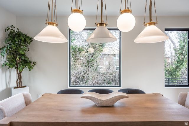 4451 S HOLLADAY PARK LN, Holladay, UT 84124