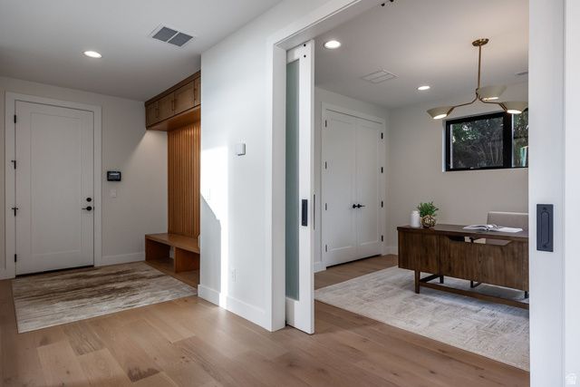 4451 S HOLLADAY PARK LN, Holladay, UT 84124