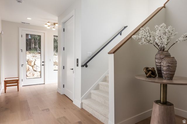 4451 S HOLLADAY PARK LN, Holladay, UT 84124