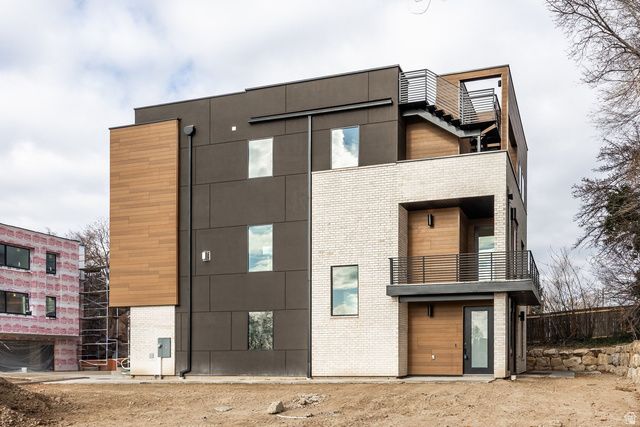 4451 S HOLLADAY PARK LN, Holladay, UT 84124