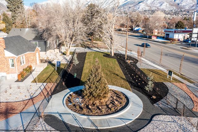 4451 S HOLLADAY PARK LN, Holladay, UT 84124