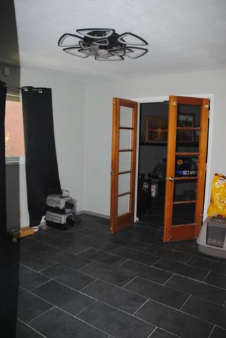 422 CHAMA Street NE, Albuquerque, NM 87108