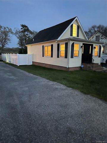 221 S Dunton Avenue, East Patchogue, NY 11772