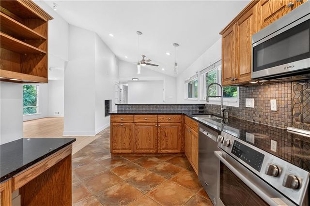 6311 Hunting Creek Road, Atlanta, GA 30328
