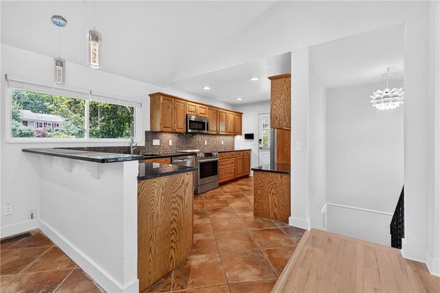 6311 Hunting Creek Road, Atlanta, GA 30328