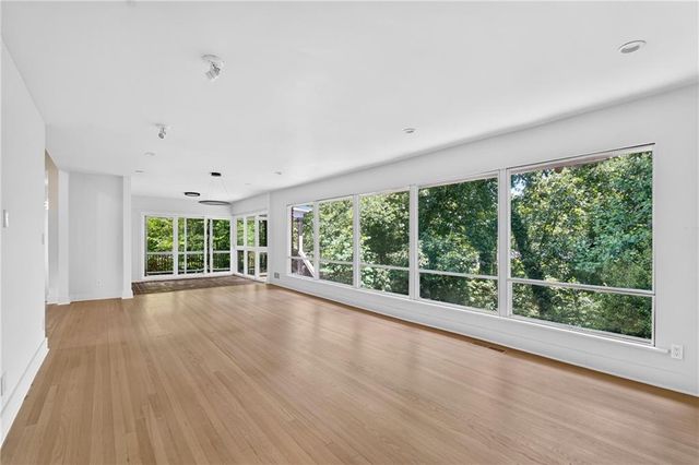 6311 Hunting Creek Road, Atlanta, GA 30328