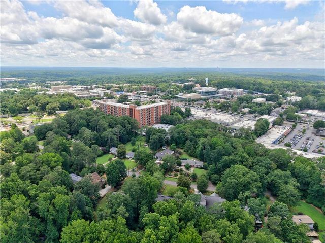 6311 Hunting Creek Road, Atlanta, GA 30328