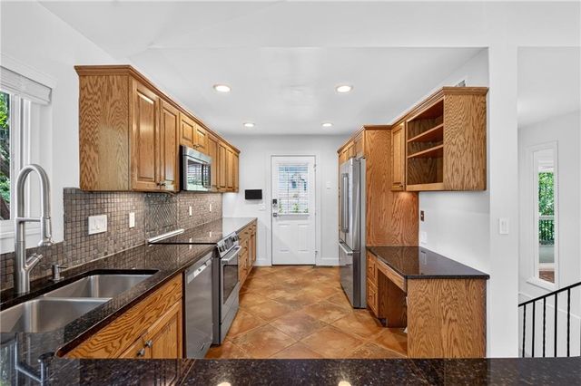 6311 Hunting Creek Road, Atlanta, GA 30328