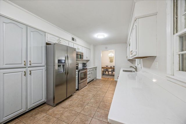 296 N WHITE STATION RD, Memphis, TN 38117
