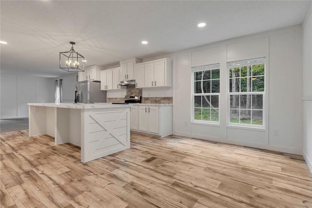 96 HDR Drive, Maysville, GA 30558