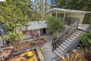 7101 Pinehaven Rd, Oakland, CA 94611
