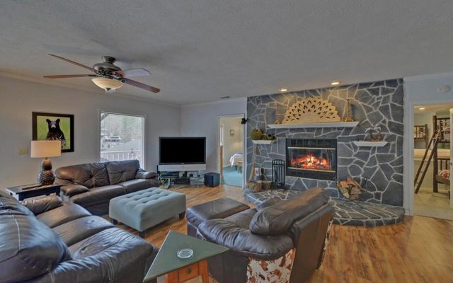 1431 Tame Turkey Road, Lakemont, GA 30552