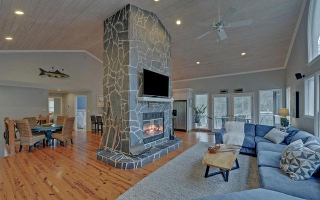 1431 Tame Turkey Road, Lakemont, GA 30552