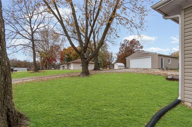 401 E Ely Street, Carrollton, MO 64633