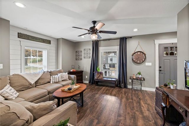 401 E Ely Street, Carrollton, MO 64633