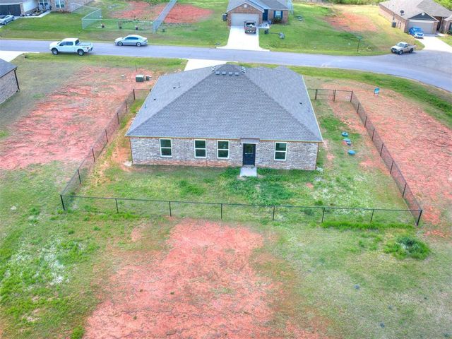 112 Starlight Drive, Shawnee, OK 74804