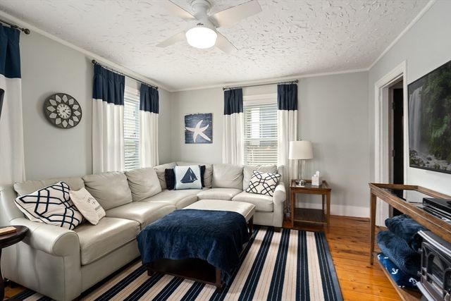 4 Olive Street, Newburyport, MA 01950