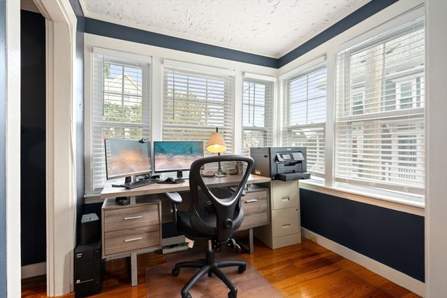 4 Olive Street, Newburyport, MA 01950