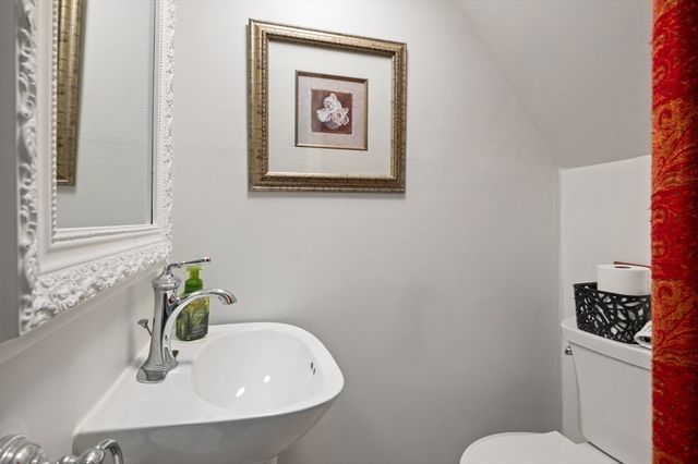 4 Olive Street, Newburyport, MA 01950