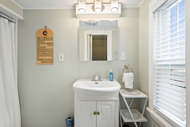 4 Olive Street, Newburyport, MA 01950