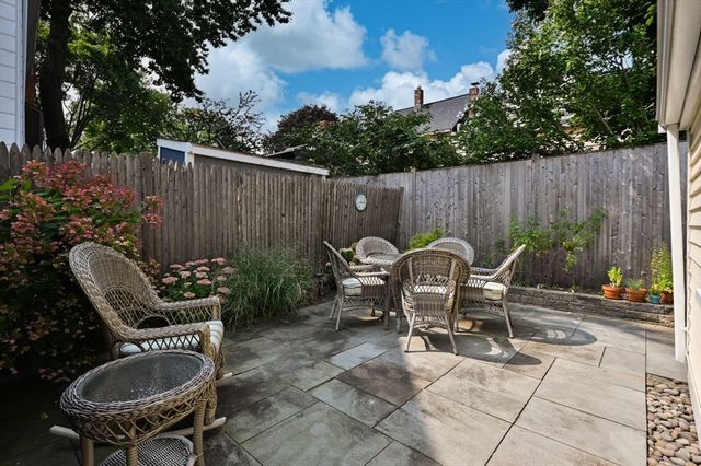 4 Olive Street, Newburyport, MA 01950
