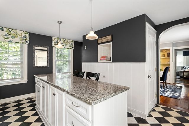 4 Olive Street, Newburyport, MA 01950