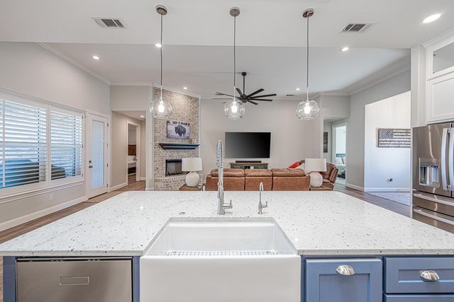 13815 E County Rd 115, Midland, TX 79706