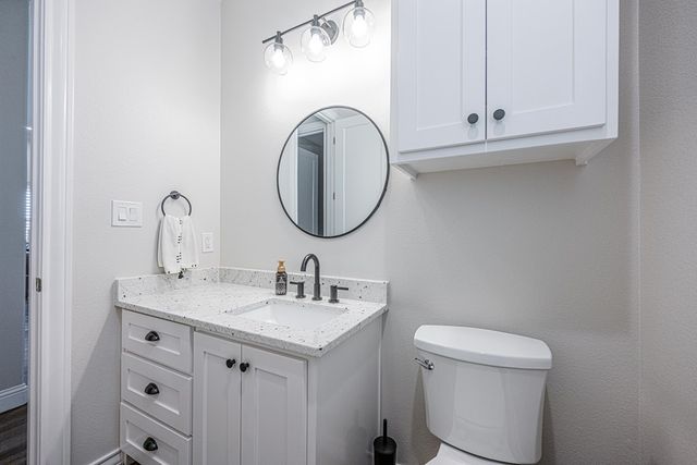 13815 E County Rd 115, Midland, TX 79706