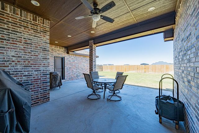 13815 E County Rd 115, Midland, TX 79706