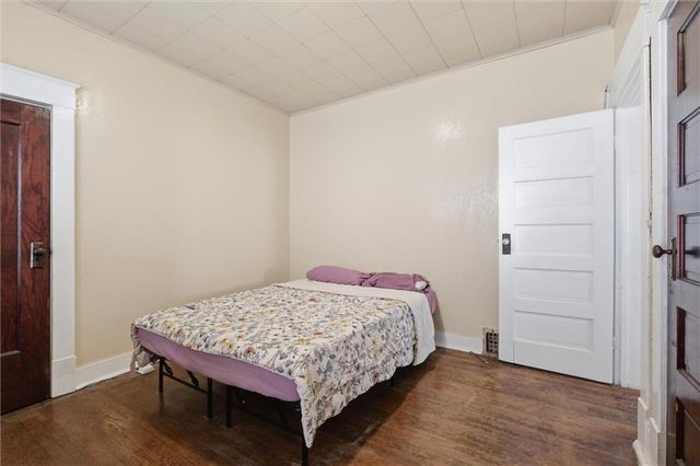 4230 Locust Street, Kansas City, MO 64110