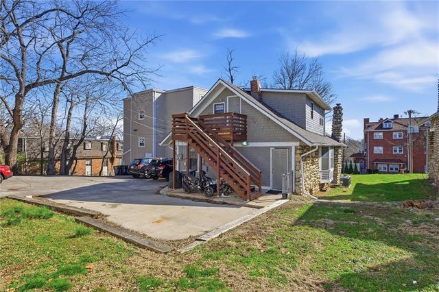 4230 Locust Street, Kansas City, MO 64110