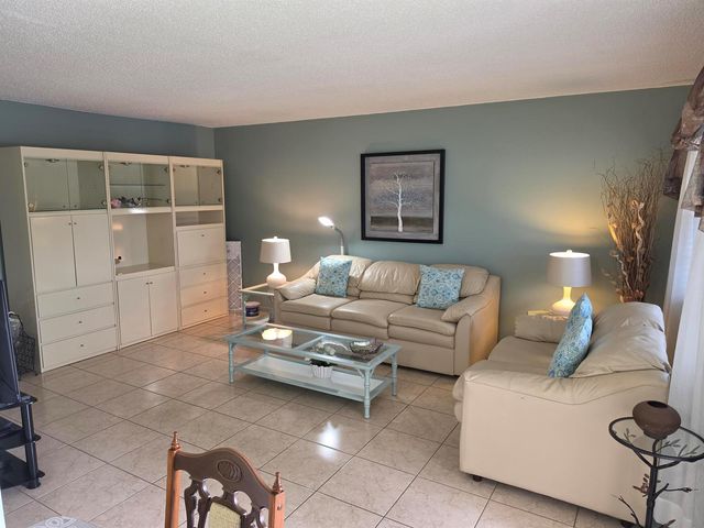 15 Markham A, Deerfield Beach, FL 33442